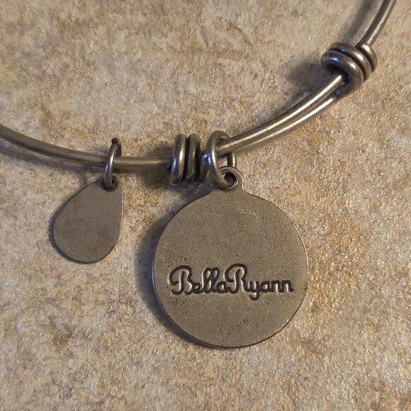 Bella Ryann Shamrock Charm Silver-Tone Bangle Bracelet Irish St Pats - Picture 6 of 6